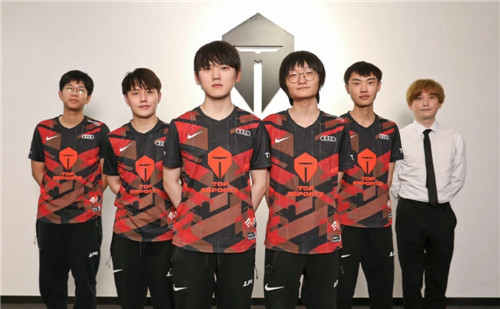 大战中再度 大战中再度