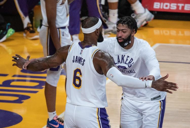 且对赛季后 且对赛季后